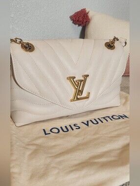 Louis Vuitton New Wave Chain Bag MM Cream/Ivory Gold Hardware - Authentic